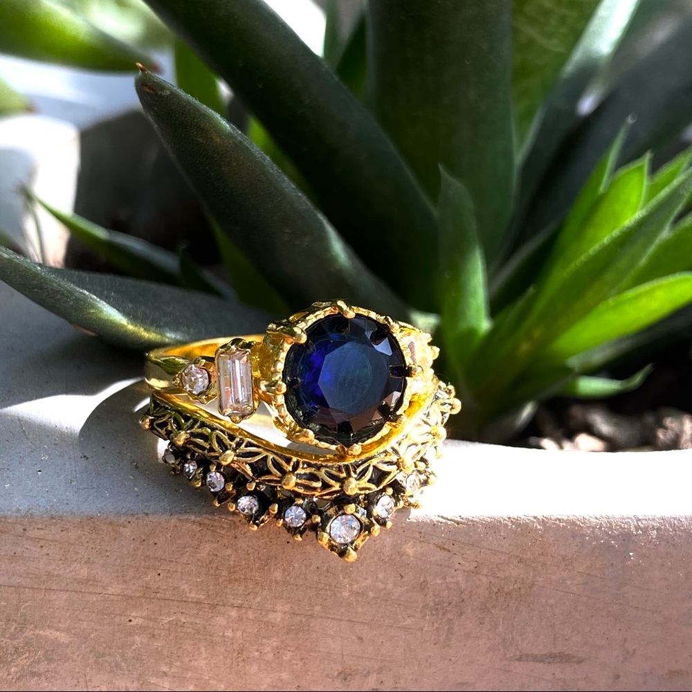 Elegant 2PC Dark Sapphire Blue Gold Ring